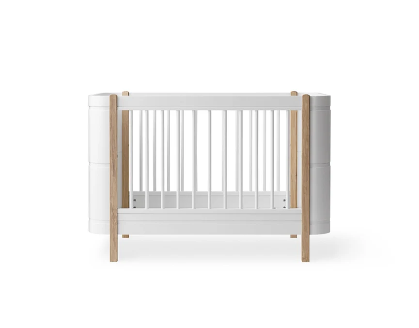 Cama de Grades Wood Mini+, Branco e Madeira (Inclui Kit 0-9 anos) - Image 2