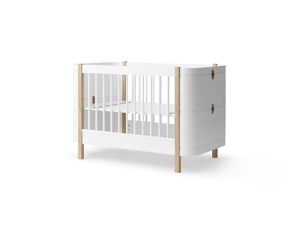 Cama de Grades Wood Mini+, Branco e Madeira (Inclui Kit 0-9 anos) - Image 4