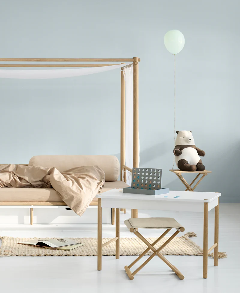 Camp Toddler Table White/Oak - Image 4